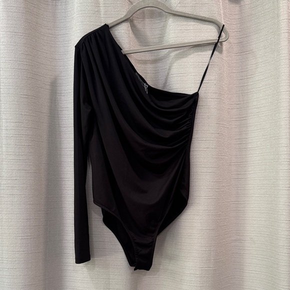 NWT Zara Black Draped One Shoulder Bodysuit Size Large - Picture 1 of 9